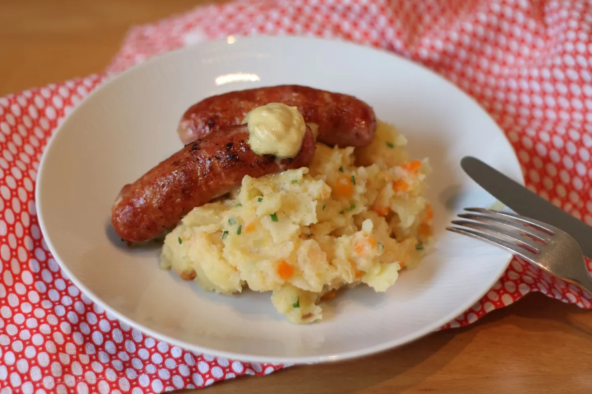 Comfort Food Showdown: Mashed Potatoes vs. Baked Potatoes